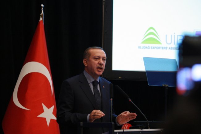 "Do roku 2015 chceme dosáhnout zvýšení vzájemné obchodní výměny mezi ČR a Tureckem na pět miliard dolarů" prohlásil v rámci fóra turecký premiér Erdogan.