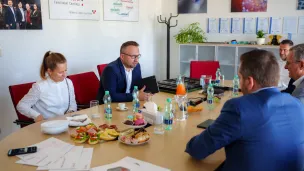 Ministr Marian Jurečka na návštěvě ve společnosti Technicoat