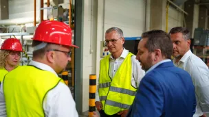 Ministr Marian Jurečka na návštěvě ve společnosti Technicoat