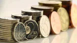 Dva scénáře pro českou ekonomiku: udržení solidního růstu, nebo výrazné zpomalení s vyšší inflací