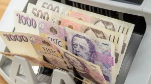 Ekonomika na začátku roku mířila výš, íránská krize ale letošní očekávání přibrzdila